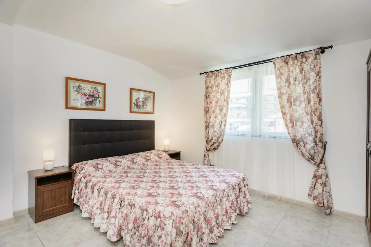 Port 27 Apartment Empuriabrava