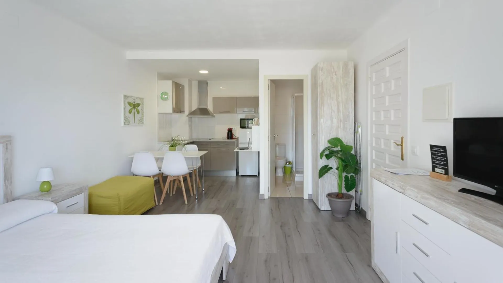 Port 27 Apartment Empuriabrava 0*,