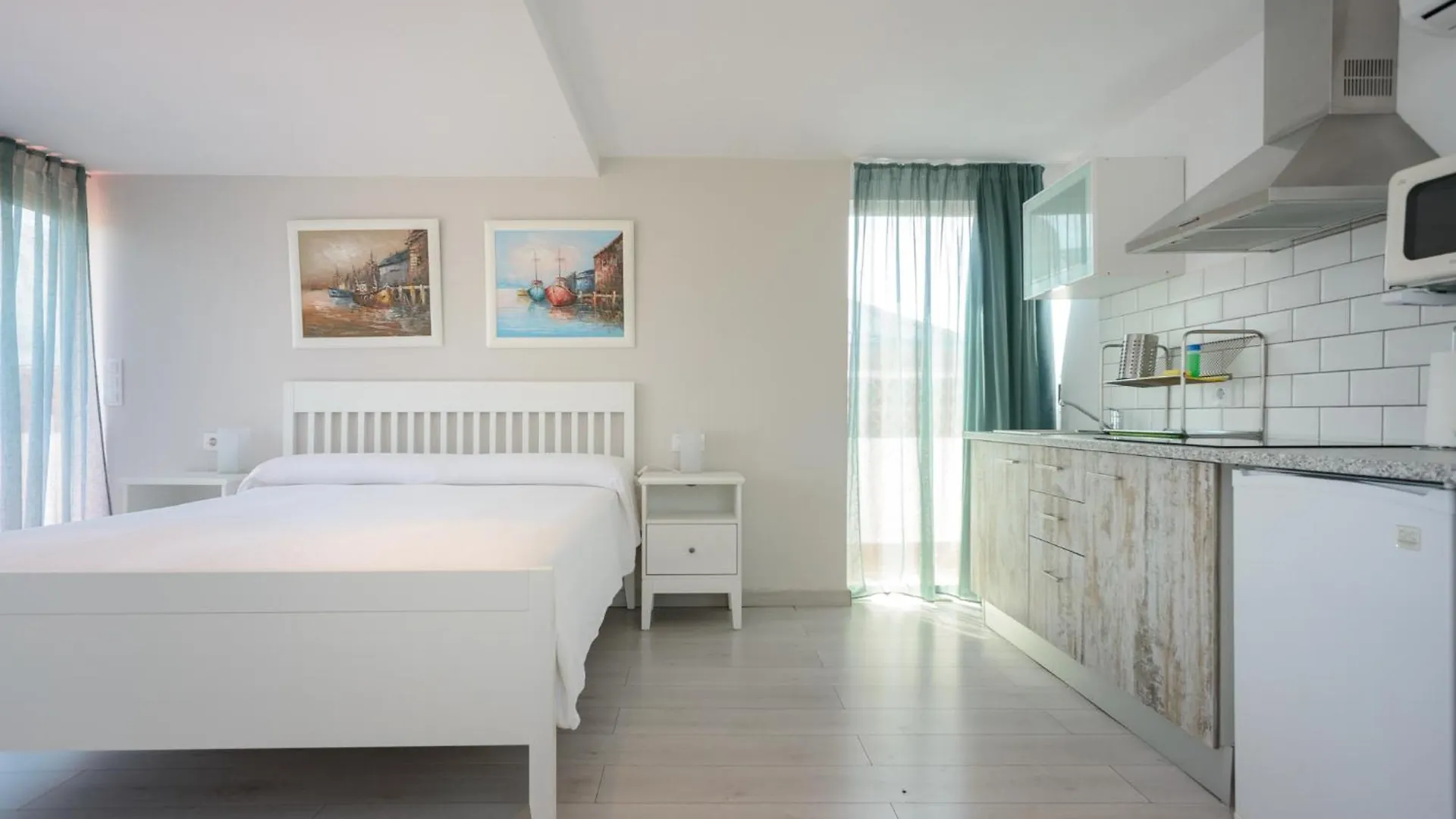 Port 27 Apartment Empuriabrava
