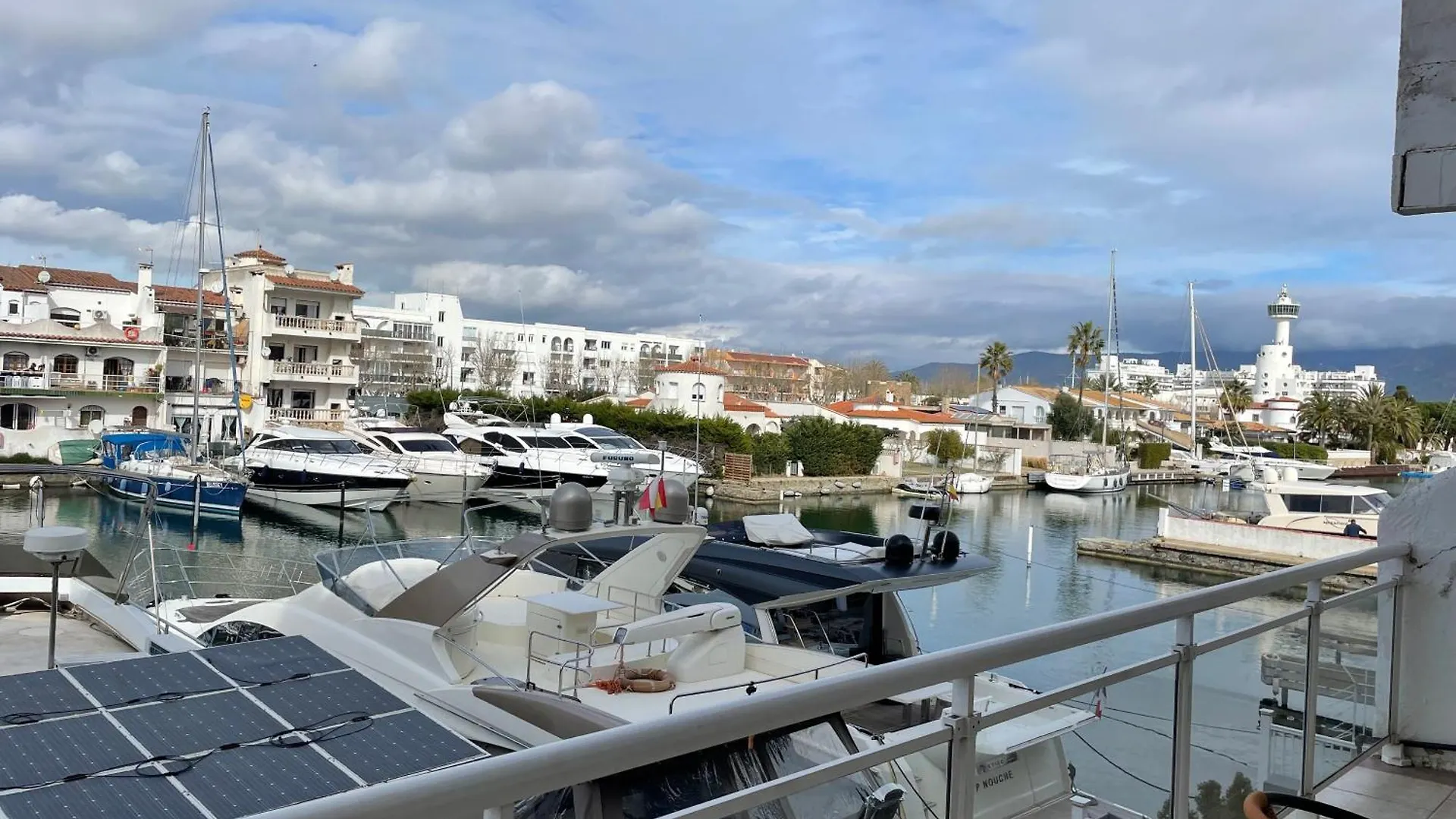Port 27 Apartment Empuriabrava