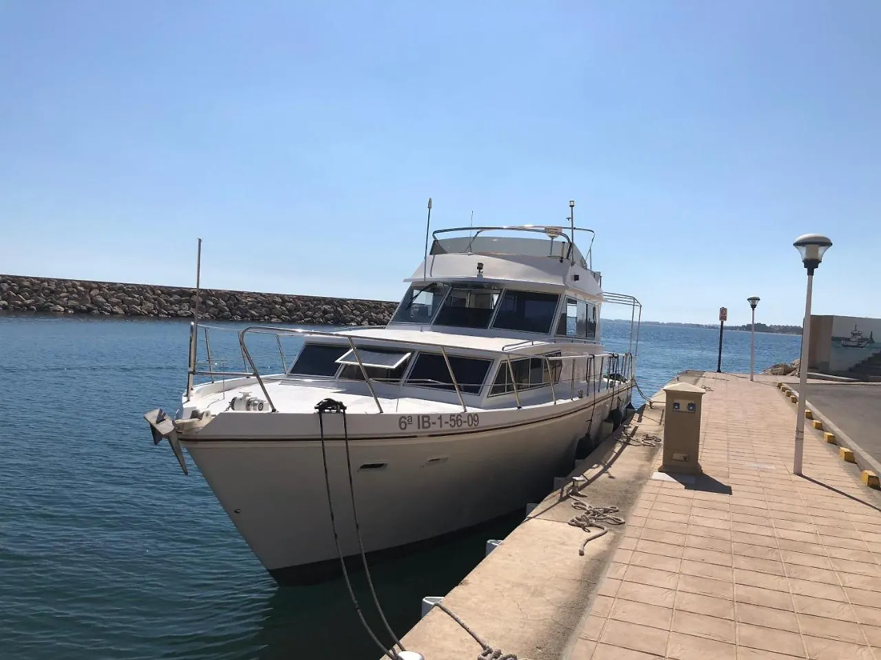 Port 27 Apartment Empuriabrava Spain